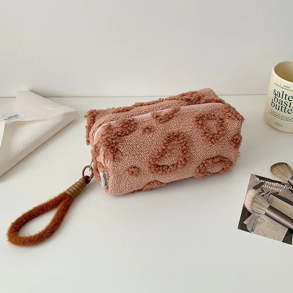 Ins Wind Plush Love Cosmetic Bag Outdoor Travel Tote Girl Large Capacity Storage Portable Toilet