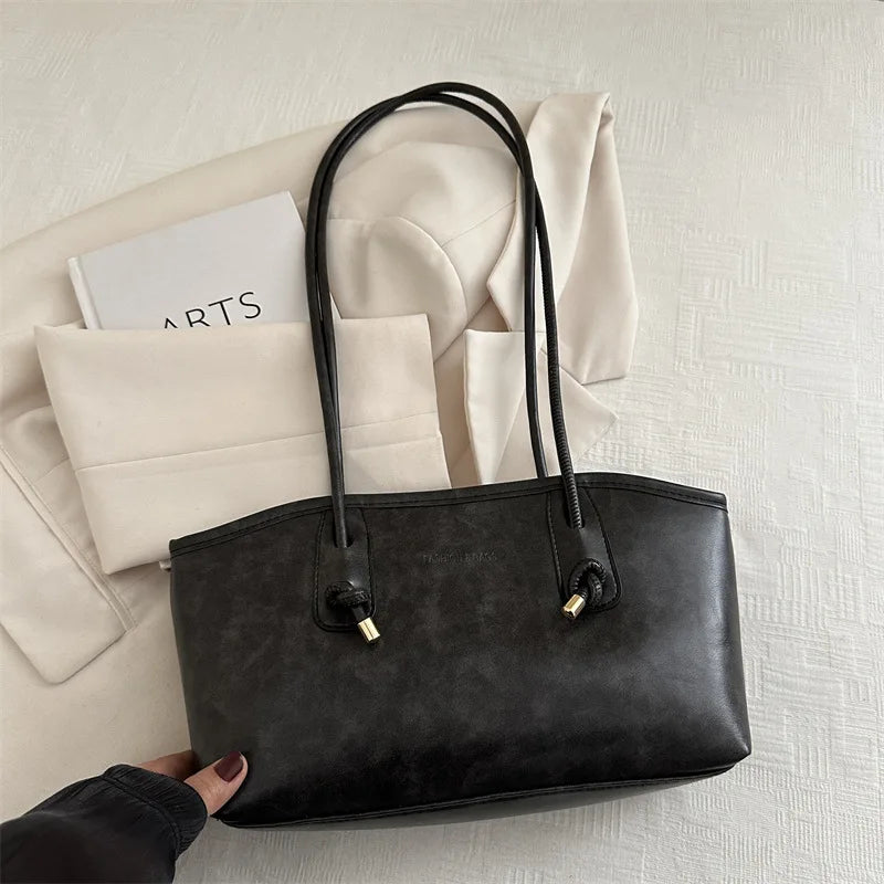 Vintage Leather Shoulder Bag – Large Capacity Women's Handbag