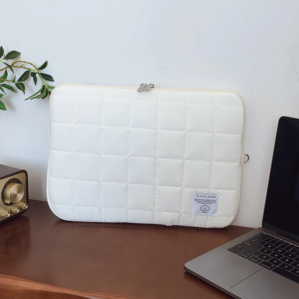 Minimalist Nylon Laptop Sleeve Women Lightweight Checkered Design Zipper Closure 11-15 Inch Devices