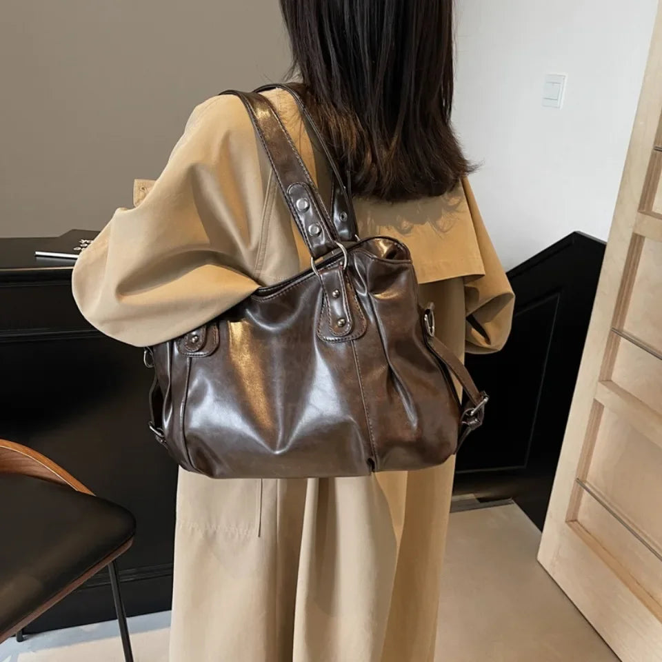 Large Capacity Retro Leather Shoulder Bag for Women