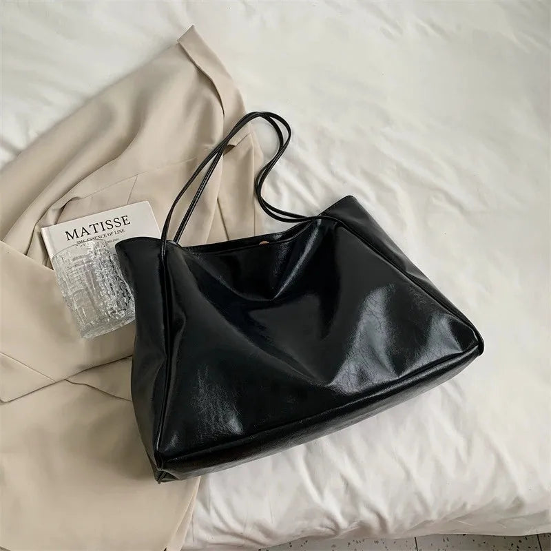 Large Leather Tote Bag for Women – Soft Shoulder Bag for Work & Travel