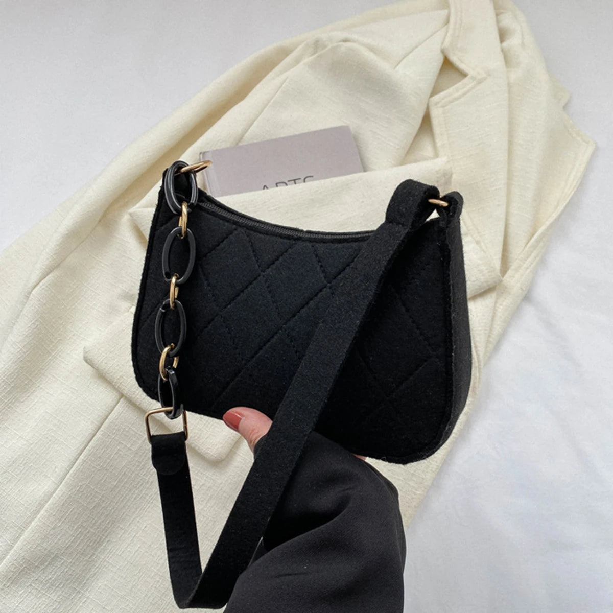 Women S Minimalist Felt Handbag - Lightweight Diamond Quilted Shoulder Bag Half-Chain Strap Zipper