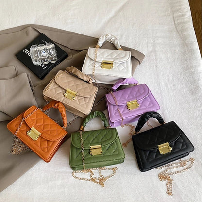 Women's Quilted Crossbody Bag with Gold Chain Strap – Mini Shoulder Purse