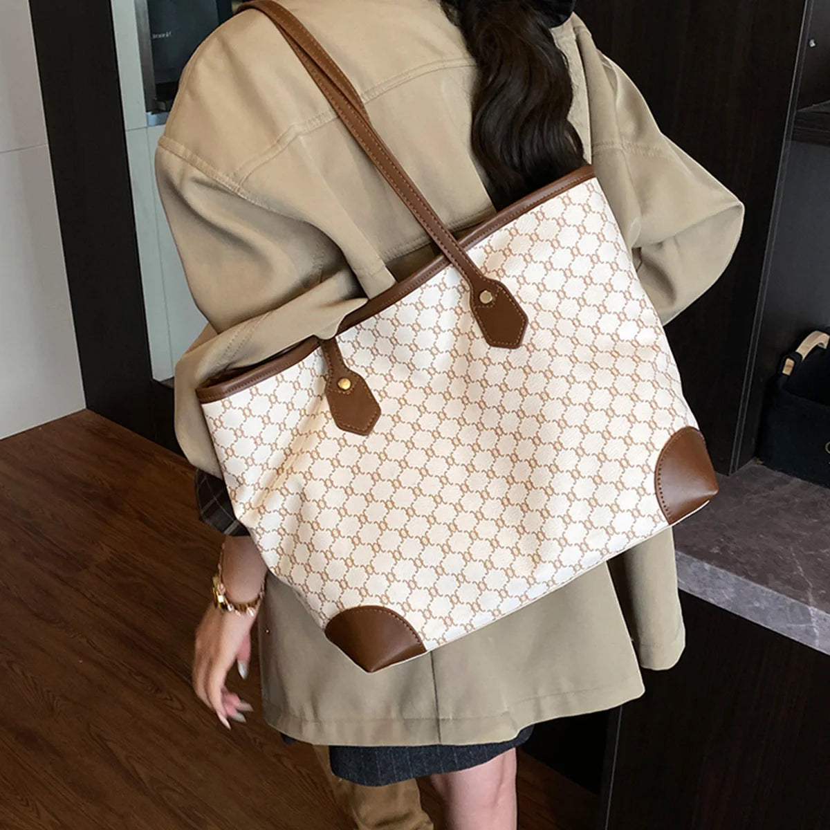 Classic Retro Ladies Tote Bag Geometric Shoulder Large Capacity Wear-Resistant Handbags Commute Work