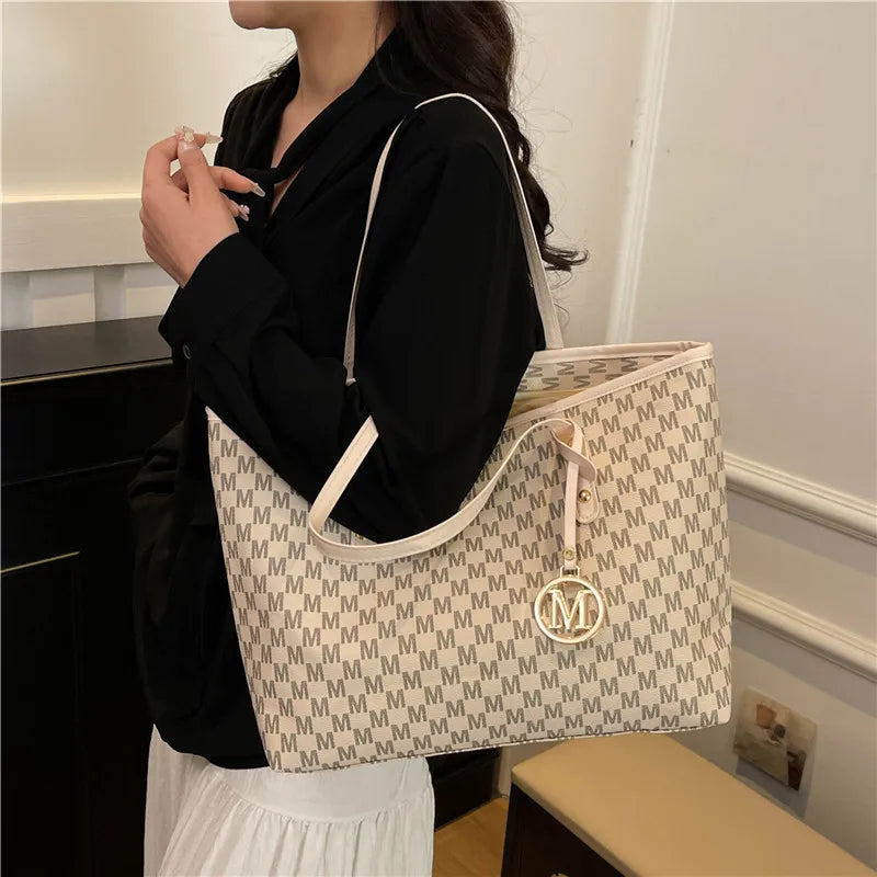 Large Capacity Commuting Tote Bags Fashionable Printed Pu Leather Handbag Women College Students
