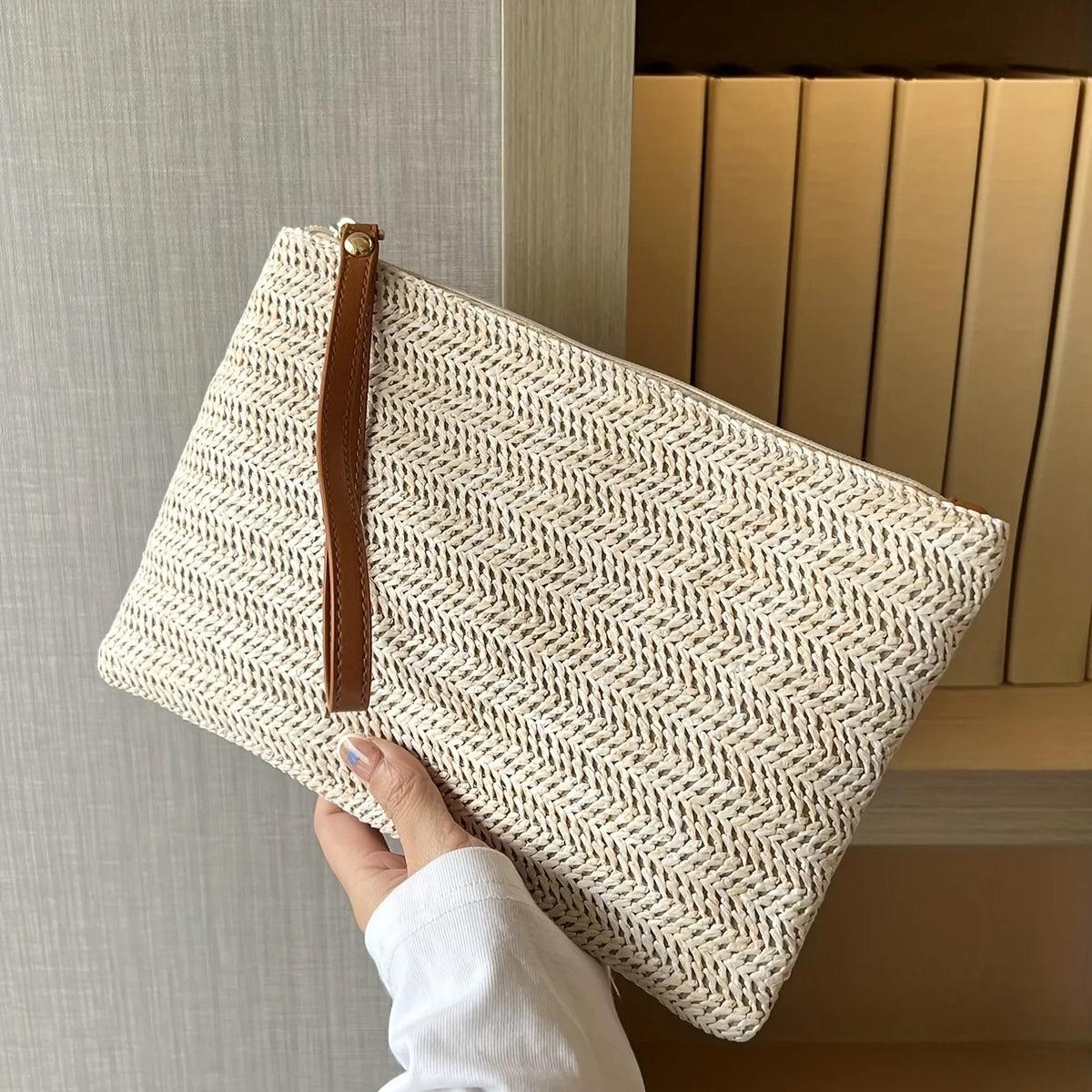 Straw Woven Clutch Bag – Slim Zipper Wristlet Purse for Women