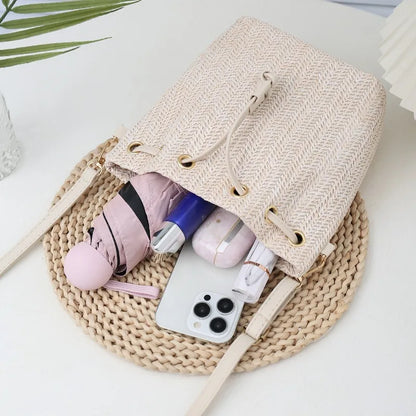 Straw Woven Bucket Crossbody Bag – Drawstring & Leather Strap