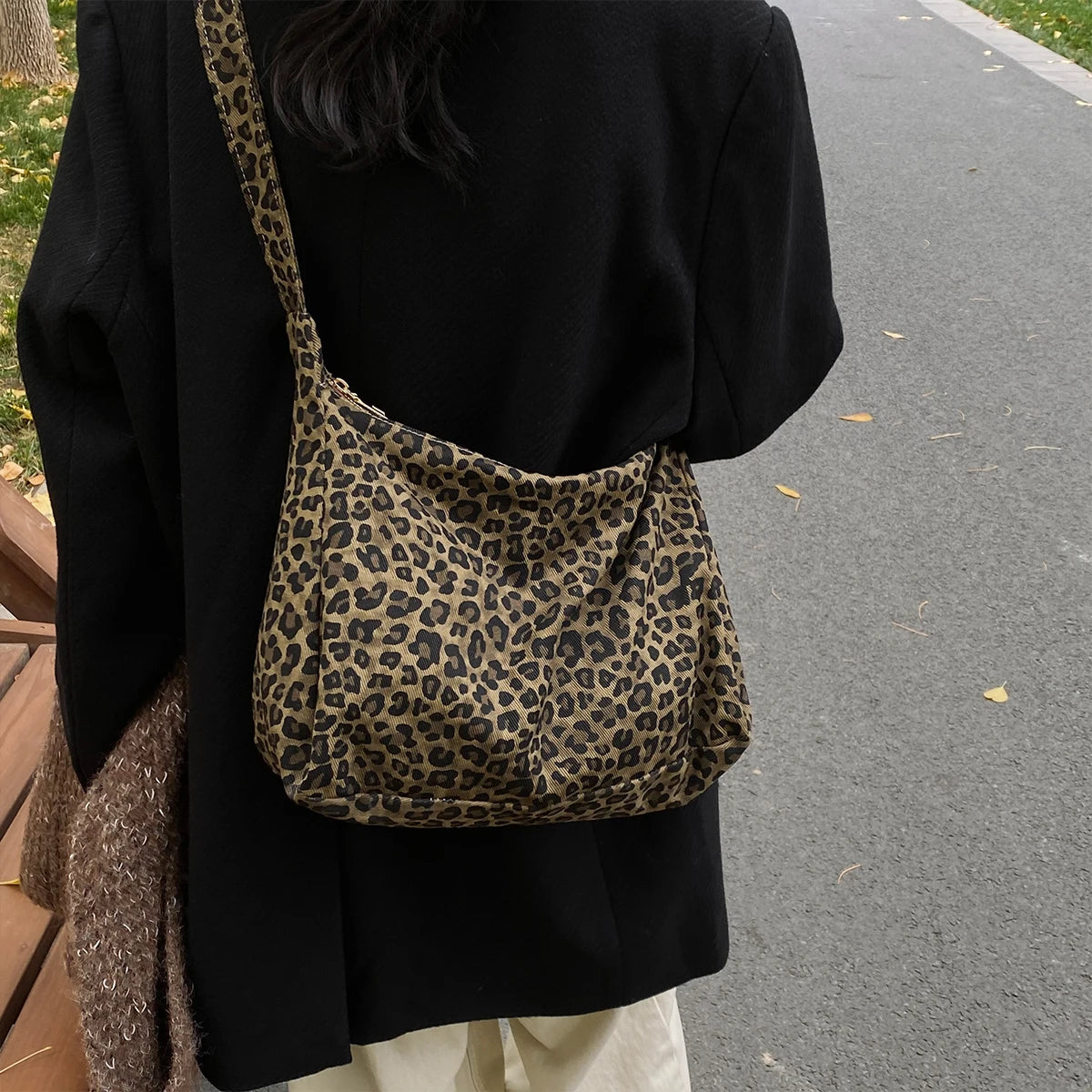 Women S Leopard Print Tote Bag Lightweight High-Capacity Shoulder Adjustable Strap Crossbody Daily