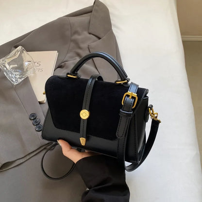 Elegant Faux Handbag Adjustable Strap Golden-Tone Hardware Flap Closure - Trendy Commuting Hobo