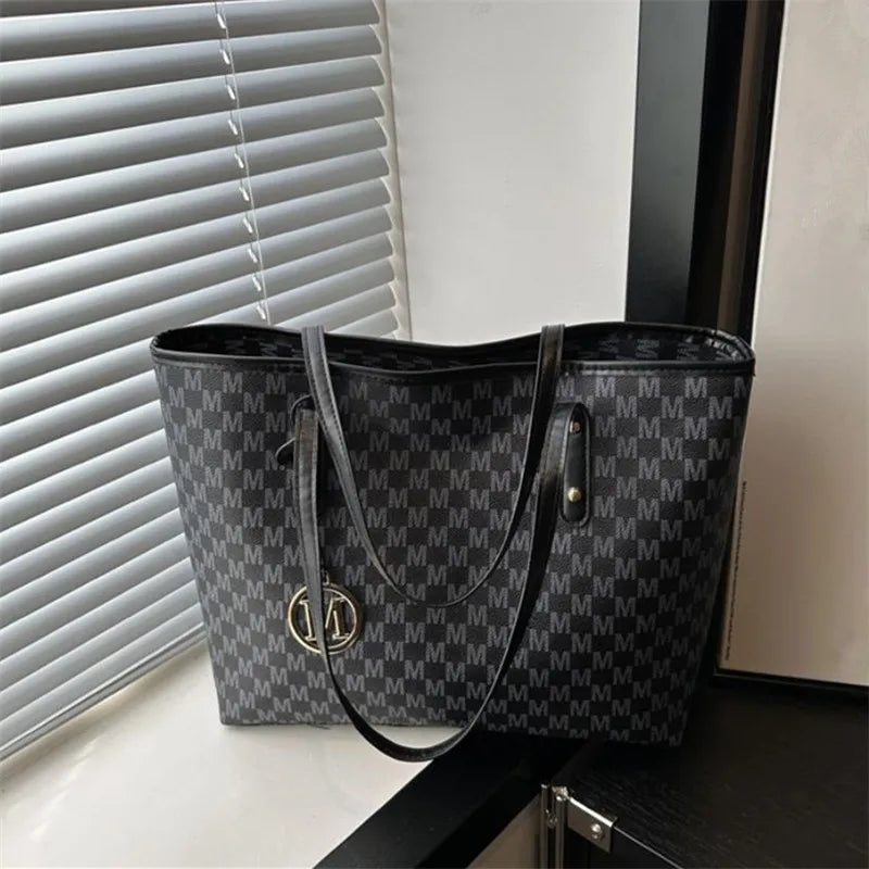 Stylish Tote Bag Vintage Handbag Large Underarm Shoulder Bag Women Suitable Daily Use
