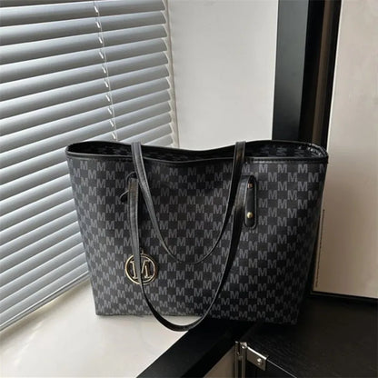 Stylish Tote Bag Vintage Handbag Large Underarm Shoulder Bag Women Suitable Daily Use