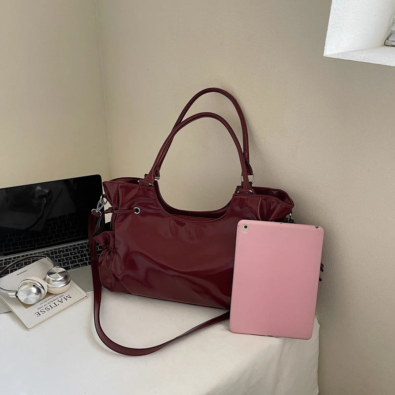 Retro-Styled Grand Smooth Pu Women S Shoulder Bag - Multi-Pocket Large-Capacity Adjustable Strap