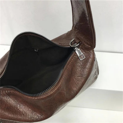Motorcycle Style Shoulder Bags Rivet Soft Leather Womens Bag Large Capacity Casual Shouder Crossbody