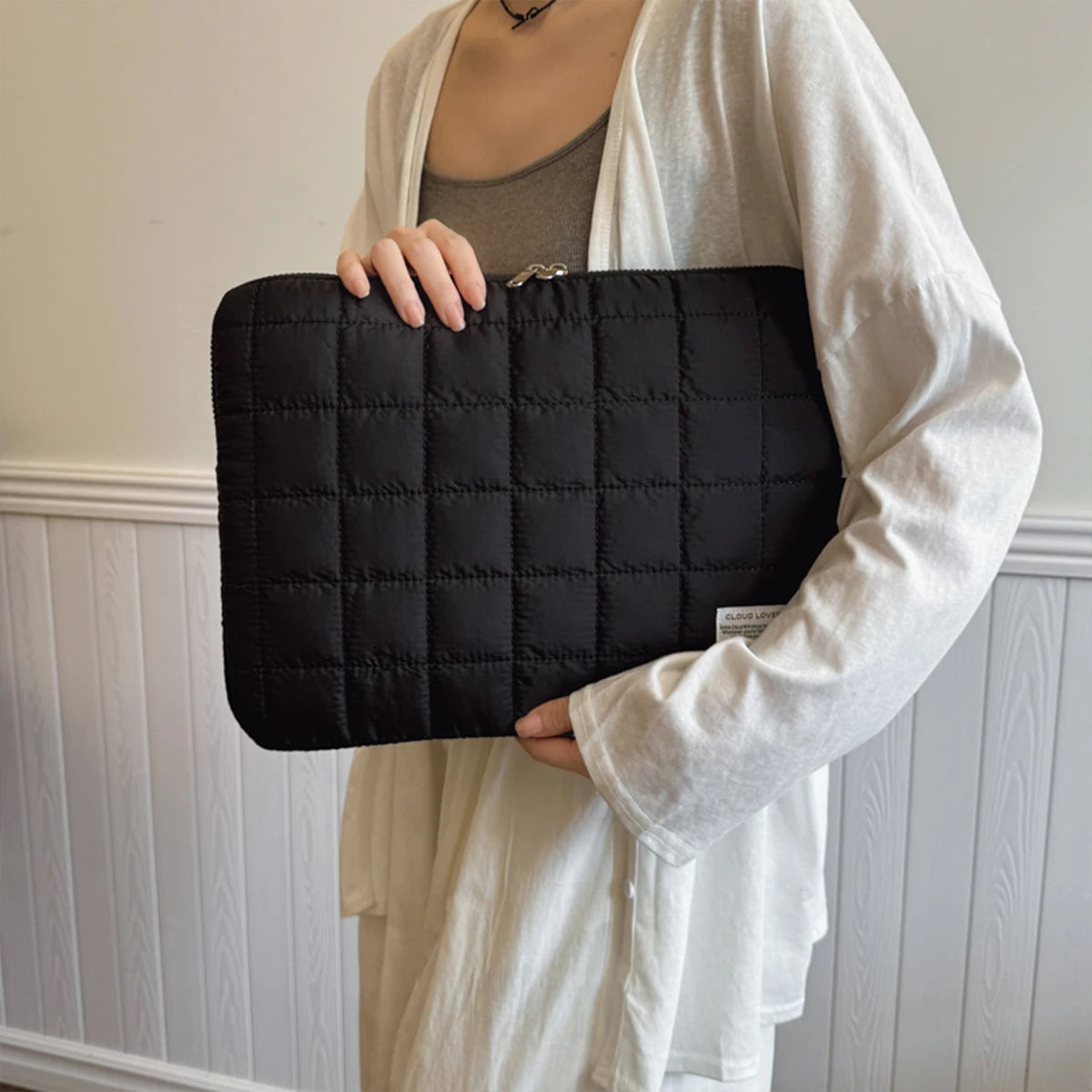 Minimalist Nylon Laptop Sleeve Women Lightweight Checkered Design Zipper Closure 11-15 Inch Devices