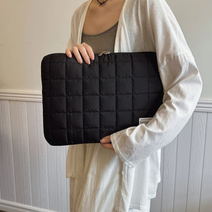 Minimalist Nylon Laptop Sleeve Women Lightweight Checkered Design Zipper Closure 11-15 Inch Devices