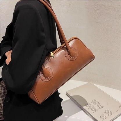 Retro Leather Baguette Shoulder Bag – Elegant Women's Handbag