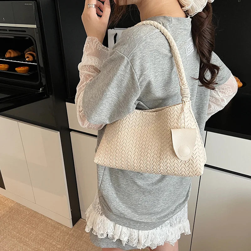 Woven Leather Shoulder Bag – Retro Braided Handle Tote