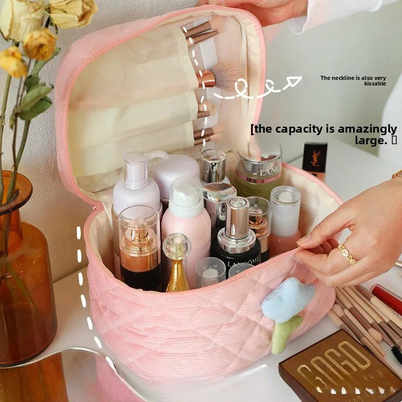 Quilted Makeup Bag with Padded Handle – Large Capacity Cosmetic Organizer