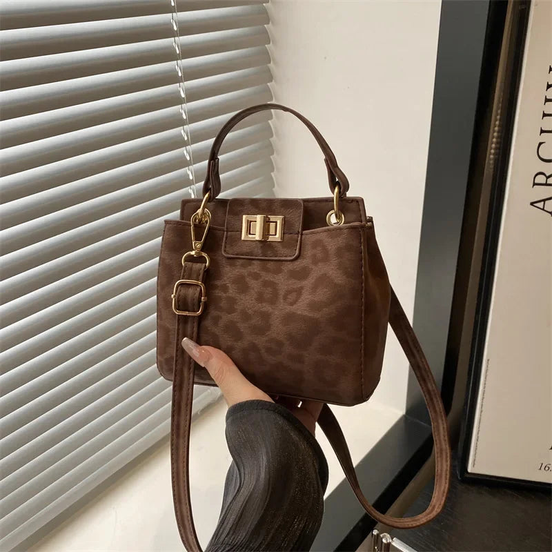 Stylish Banquet Leopard Print Crossbody Bag Vintage Chic Tote Retro Buckle Handbag Underarm Shoulder