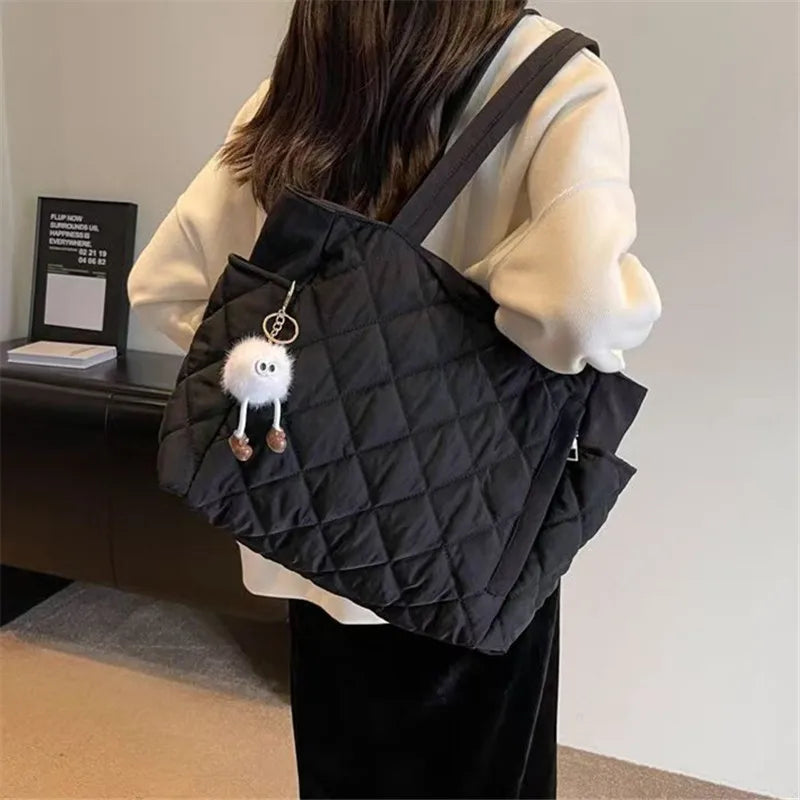 Quilted Tote Bag for Women – Large Capacity Shoulder Handbag
