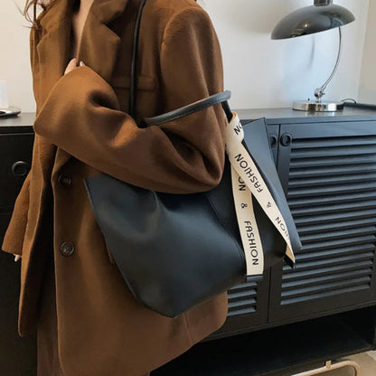 Large Capacity Tote Bag for Women – Chic Leather Shoulder Handbag