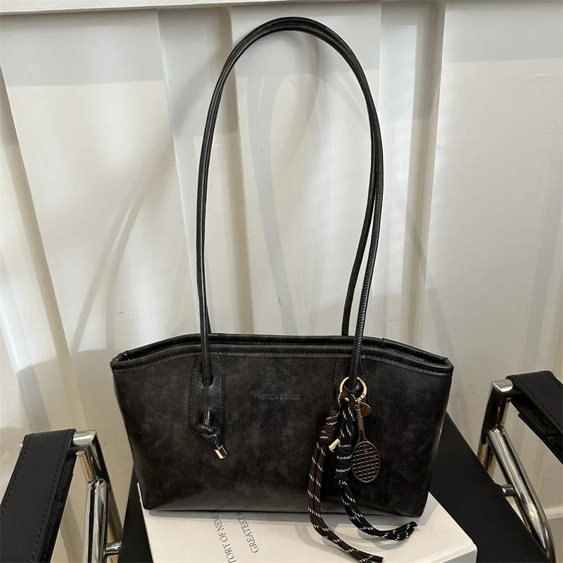 Vintage Leather Shoulder Bag – Large Capacity Women's Handbag