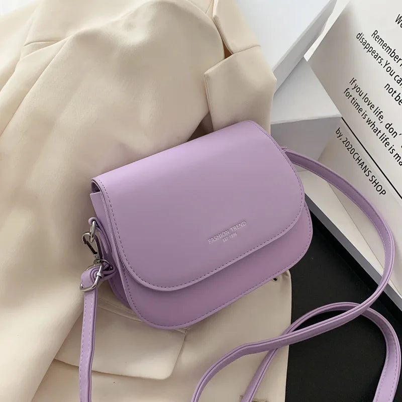 Saddle Crossbody Bag for Women – Minimalist Flap Shoulder Purse