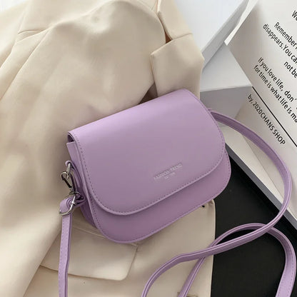 Saddle Crossbody Bag for Women – Minimalist Flap Shoulder Purse