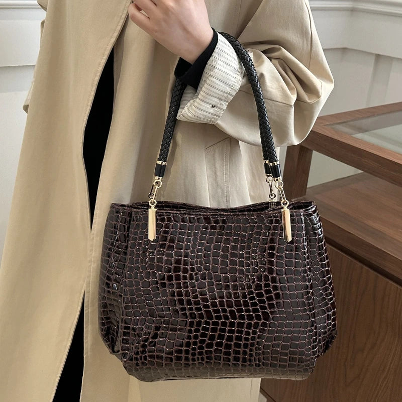 Embossed Leather Tote Bag – Large Capacity Handbag with Gold Hardware