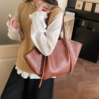 Vintage Tote Bag Delicate Quilting Base Studs Detachable Pouch Large Capacity Magnetic Snap Pu