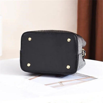 Crocodile Leather Bucket Bag – Large Capacity Shoulder & Crossbody Tote