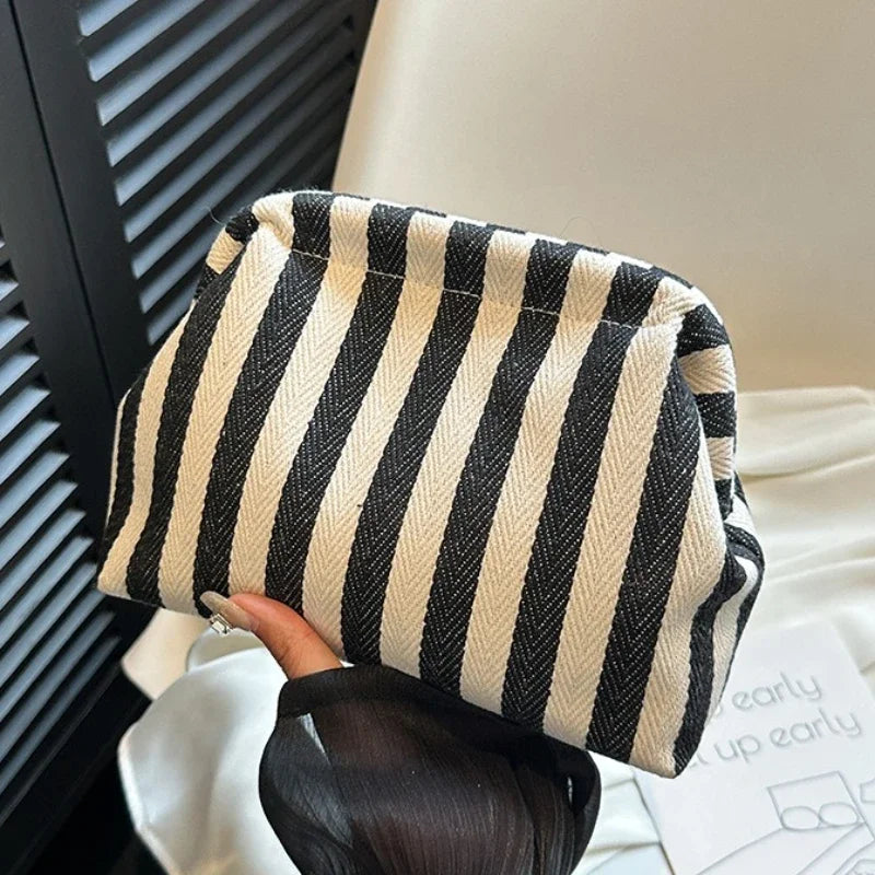 Large Capacity Striped Beach Cloud Bag Women Summer Woven Crochet Shell Portable S Handbag Purse