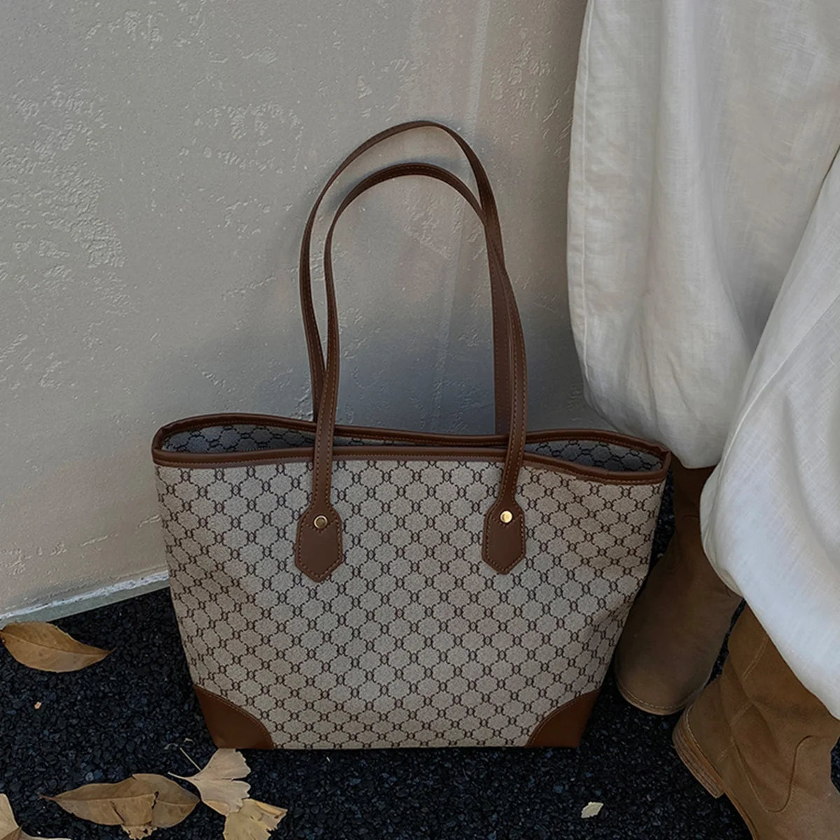 Classic Retro Ladies Tote Bag Geometric Shoulder Large Capacity Wear-Resistant Handbags Commute Work