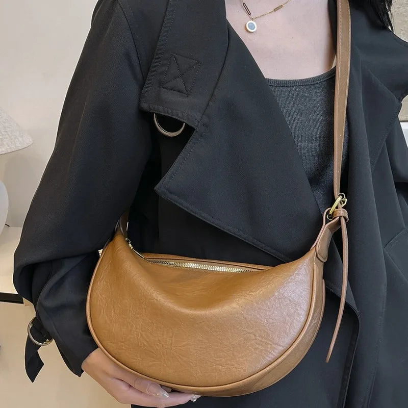 Crescent Crossbody Bag Women Vintage Soft Leather Shoulder Bag