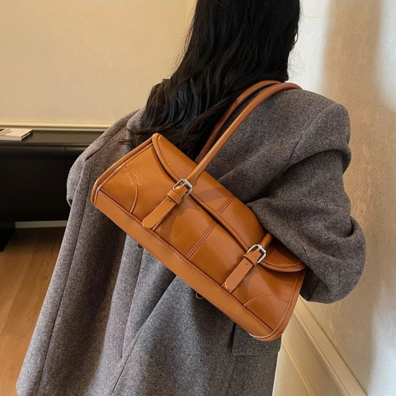 Retro Oil Wax Leather Shoulder Bag for Women