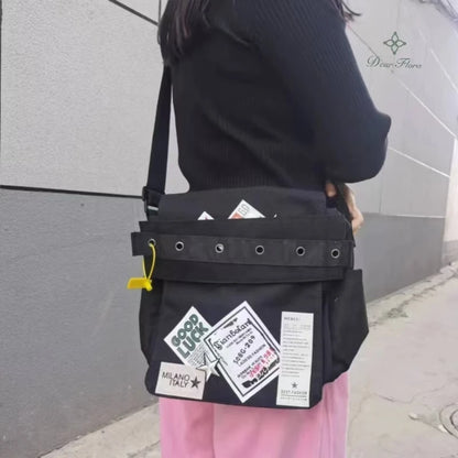 Y2K Canvas Messenger Bag – Punk Patchwork Star Crossbody Bag