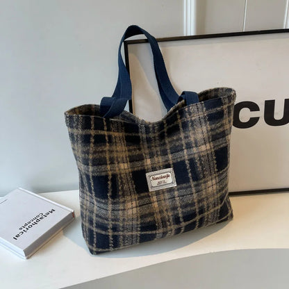 Plaid Wool Tote Bag – Spacious Vintage Shoulder Handbag