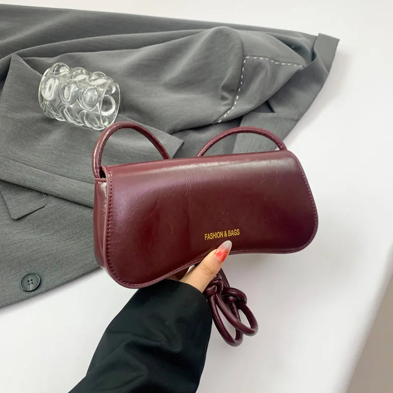 Crossbody Shoulder Bag for Women – Chic Mini Baguette Handbag