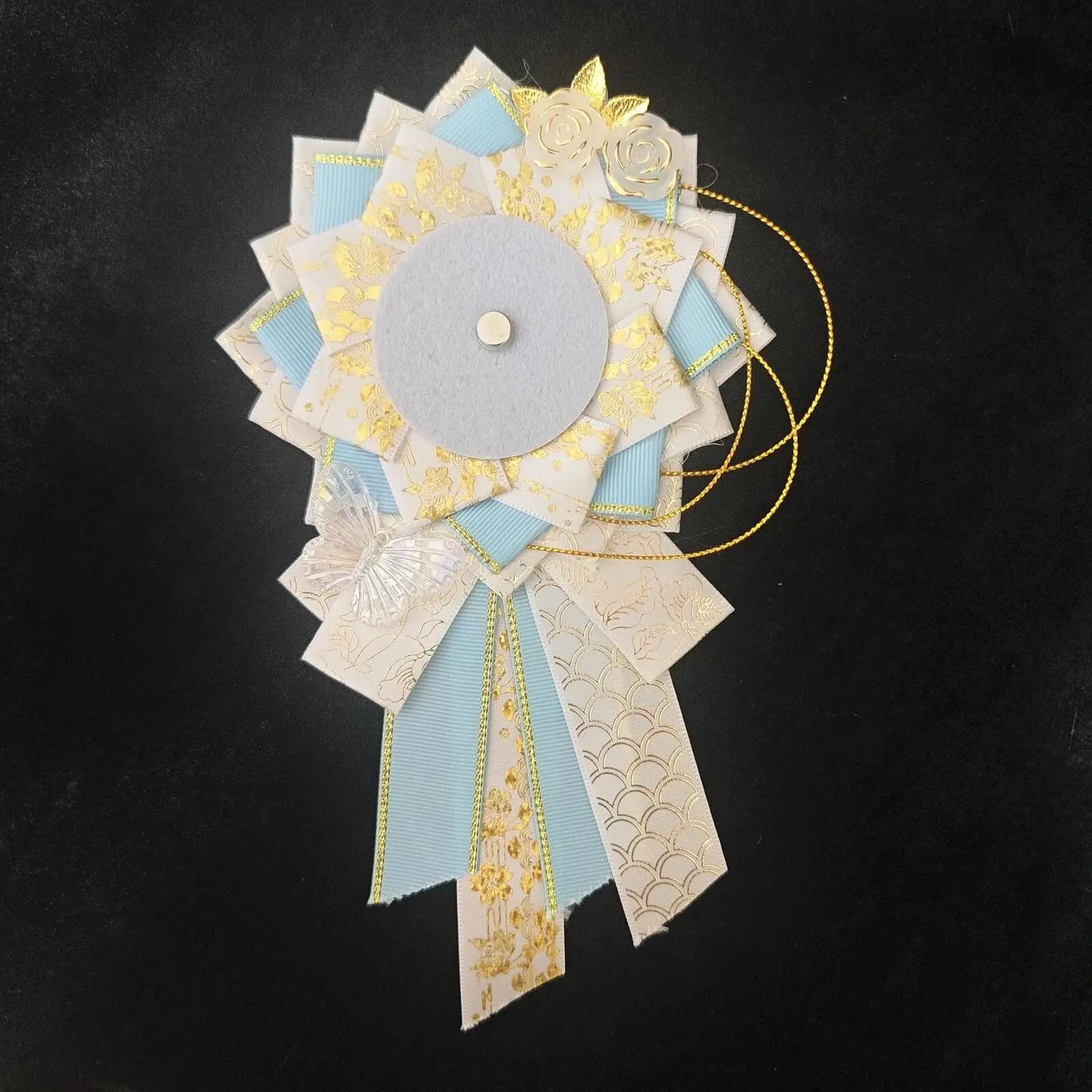 Itabag Ribbon Flower Badge Stand – Anime Pin Display Decoration