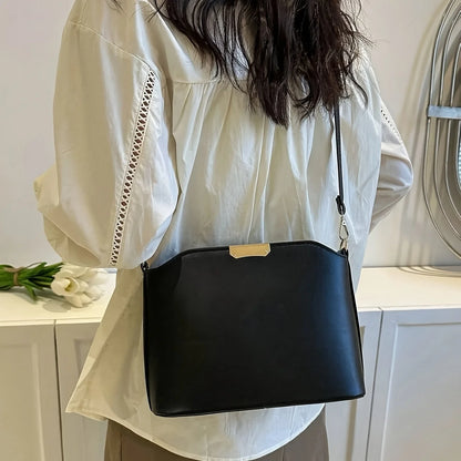 Minimalist Crossbody Bag Stylish Metal Decor Bucket Bag Simple Shoulder Bag Women Luxury