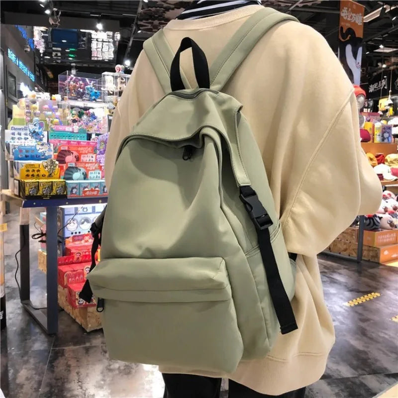 Large Capacity Travel Backpack – Casual Daypack with Multiple Pockets