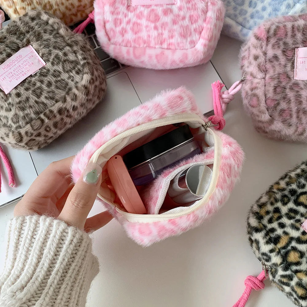 Retro Plush Square Leopard Print Makeup Bag Cute Winter Girl Portable Sanitary Cotton Storage Wallet